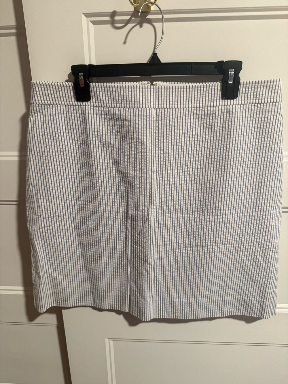 J. Crew White and Navy Seersucker Pencil Skirt